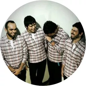 Ecos Falsos - Musical group