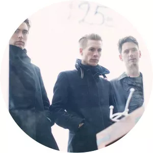 Edd Simpson - Singer ‧ Charlie Simpson's brother