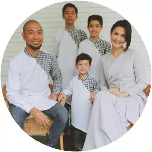 Edga Ian Cook photograph