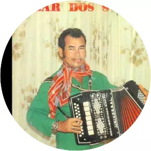 Edgar dos 8 Baixos - Musical artist