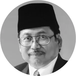 Edi Suhardi Ekadjati