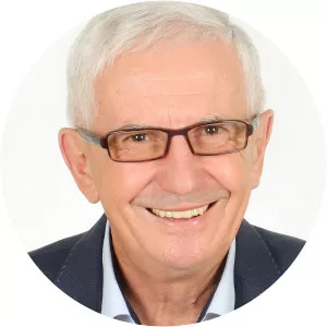 Edmund Szczesiak - Author