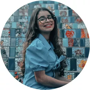 Eduarda Conrado featuring Sarah Farias