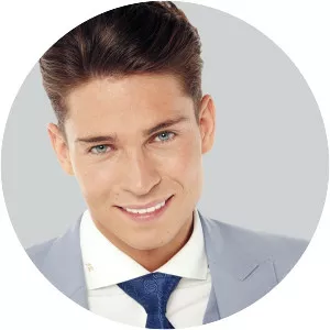 Educating Joey Essex