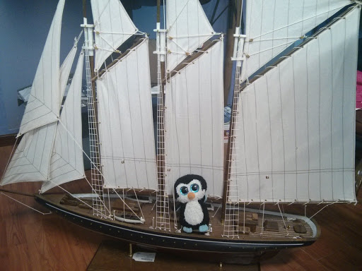 Efectos Navales Sande Vidal, S.L. - Marine supply store in Ferrol, Spain