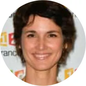 Eglantine Eméyé (Églantine Éméyé)