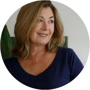 Eilis O'Connell - Sculptor