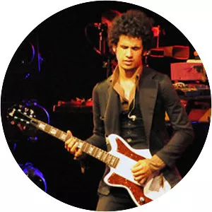 El Grupo Nuevo de Omar Rodriguez . . .