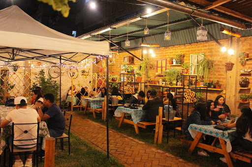 El Jardin Secreto: Pizzeria