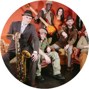 EL V And The Gardenhouse - Musical group