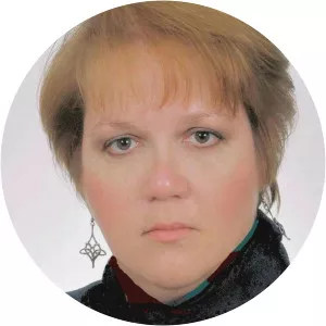 Elaine Cunningham - American author