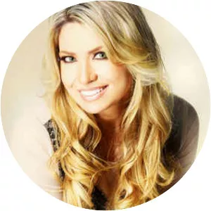 Elaine De Jesus - Singer