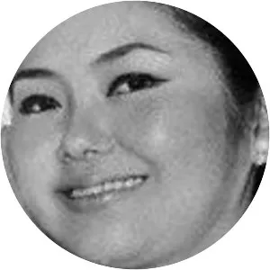 Elaine Okamura - Wayne Newton's ex-wife