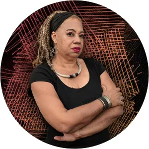 Ele Valdés - Singer