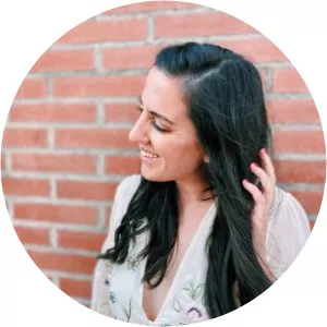 Elena Armas - Writer