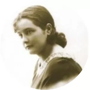 Elena Dinu photograph