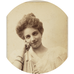 Elena Ortuzar photograph