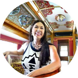 Eliana Paul - David Larible's sister