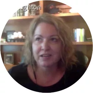 Elisabeth Naughton - Author