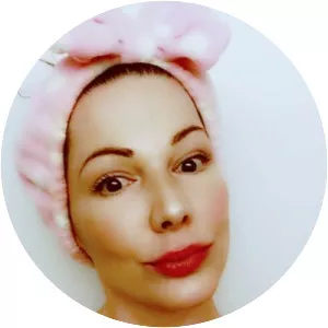 Eliza Bayne - Actress