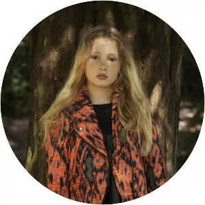 Eliza HarrisonDine