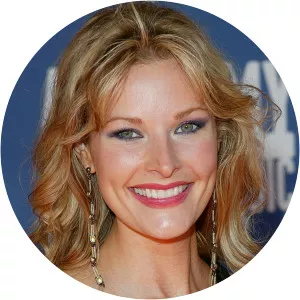 Elizabeth Cook - American singer