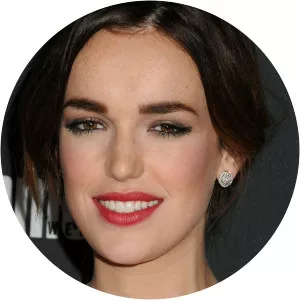 Elizabeth Henstridge