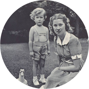 Elizabeth Hope, Baroness Glendevon - Writer