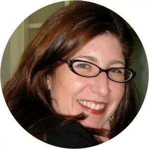 Elizabeth Lenhard - Writer