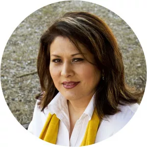 Elizabeth Ludwig - Author