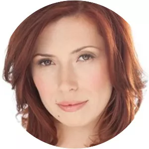Elizabeth Maxwell - Voice actress