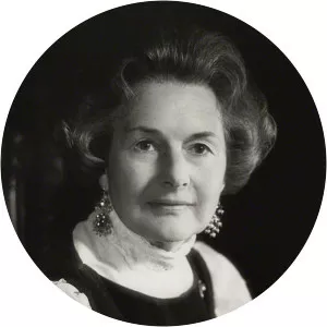 Elizabeth Pakenham, Countess of