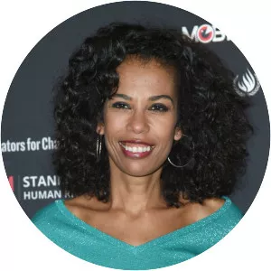 Elizabeth Tchoungui photograph