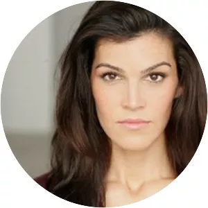 Elle Sunkara - Actress