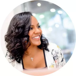 Ellen Rucker Sellers - Vince Carter's ex-wife