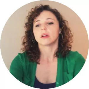 Ellie Araiza - Actress