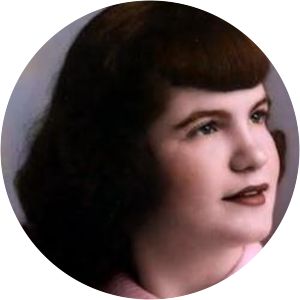 Ellie Geffert photograph