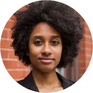 Ellora Derenoncourt photograph