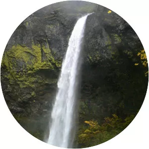 Elowah Falls - Waterfall in Oregon