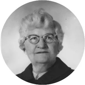 Elsie Eaves