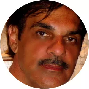 Elton Ahi - Musical artist