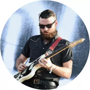 Elvis Kuehn - Guitarist