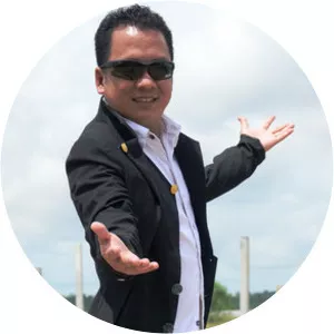 Embat Lala - Musical artist