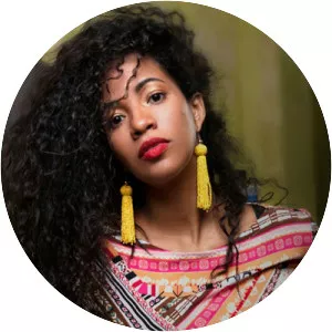 Eme Alfonso - Singer