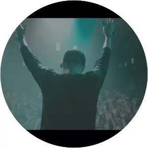 Emes Milligan - Musical artist