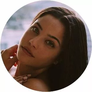 Emilia Mernes - Singer