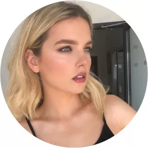 emilia pietras - TV personality