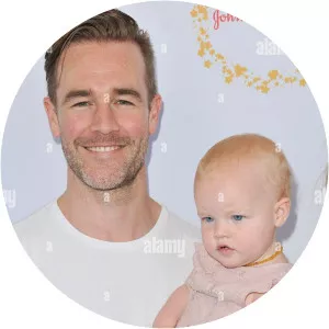 Emilia Van Der Beek photograph