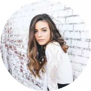 Emily Earle photograph