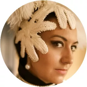 Emily McEwan - Singer